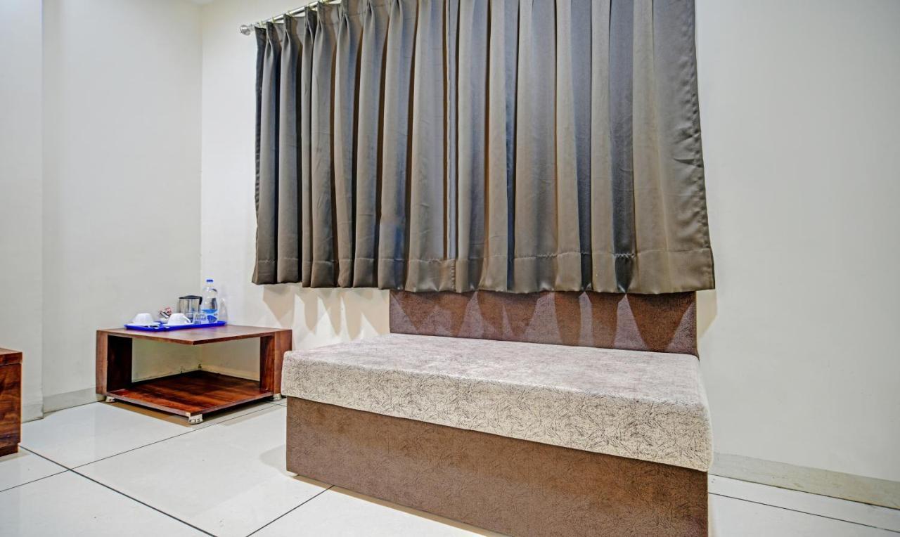 Treebo Jayshree Palace C21 Business Park Indore