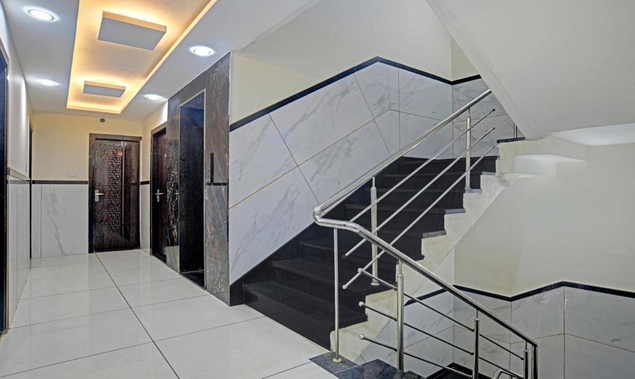 Treebo Jayshree Palace C21 Business Park Indore
